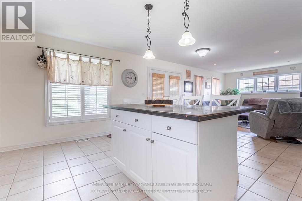 16 Wellandvale Drive, Welland, Ontario  L3C 7C4 - Photo 9 - X12681026