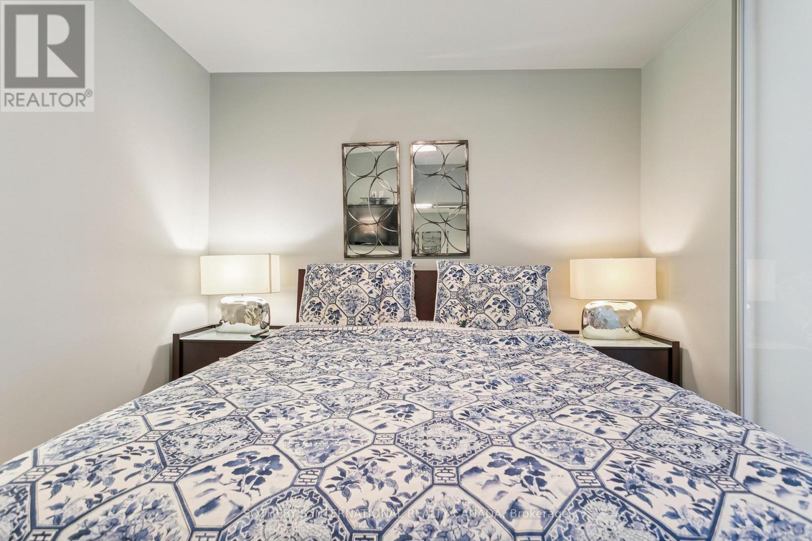 1205 - 80 John Street, Toronto, Ontario  M5V 3X4 - Photo 15 - C12663966