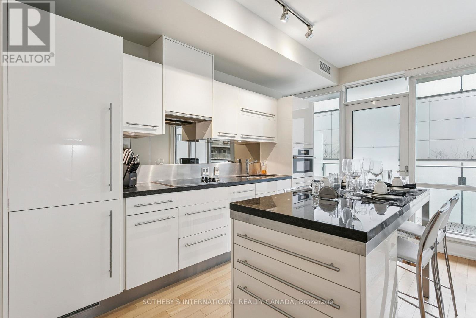 1205 - 80 John Street, Toronto, Ontario  M5V 3X4 - Photo 9 - C12663966