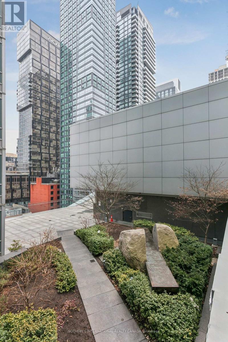 1205 - 80 John Street, Toronto, Ontario  M5V 3X4 - Photo 21 - C12664018