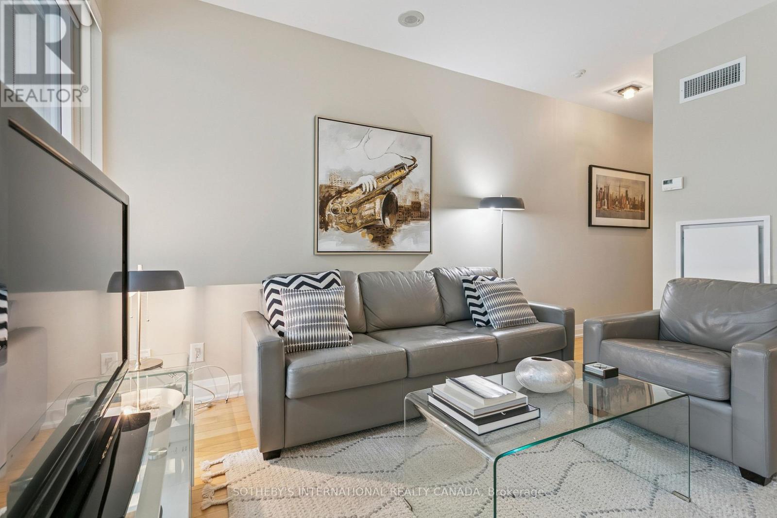 1205 - 80 John Street, Toronto, Ontario  M5V 3X4 - Photo 4 - C12664018