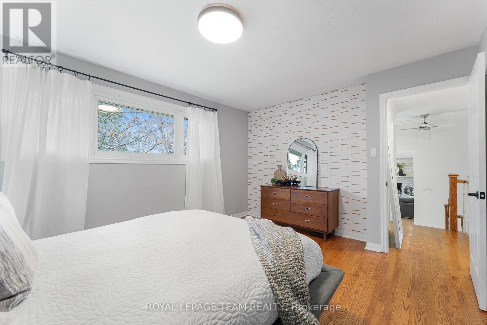 62 Crystal Beach Drive, Ottawa, Ontario  K2H 5N1 - Photo 24 - X12586752