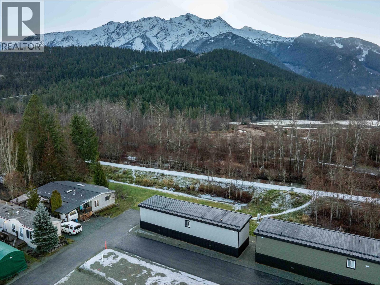 60 7370 Highway 99, Pemberton, British Columbia  V0N 2L1 - Photo 2 - R3077726