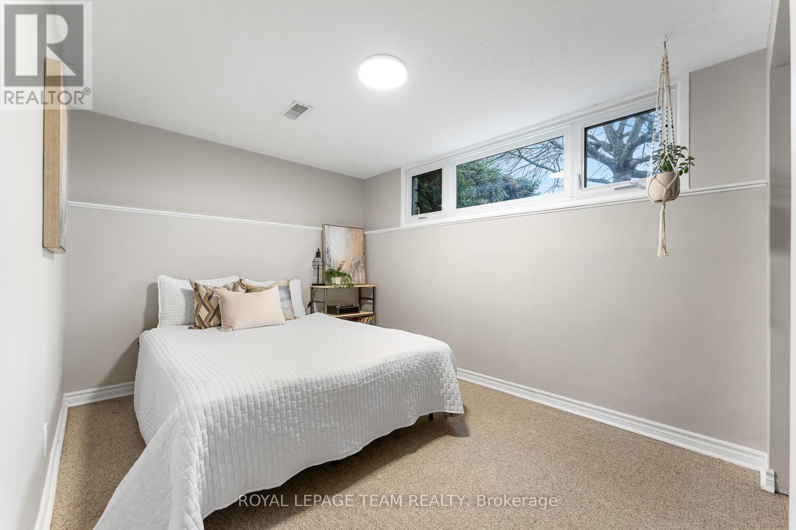 62 Crystal Beach Drive, Ottawa, Ontario  K2H 5N1 - Photo 37 - X12586752