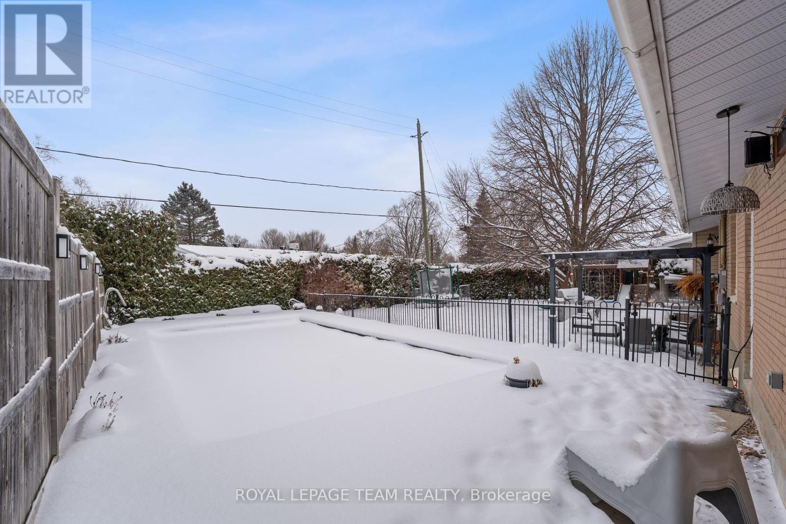 62 Crystal Beach Drive, Ottawa, Ontario  K2H 5N1 - Photo 42 - X12586752