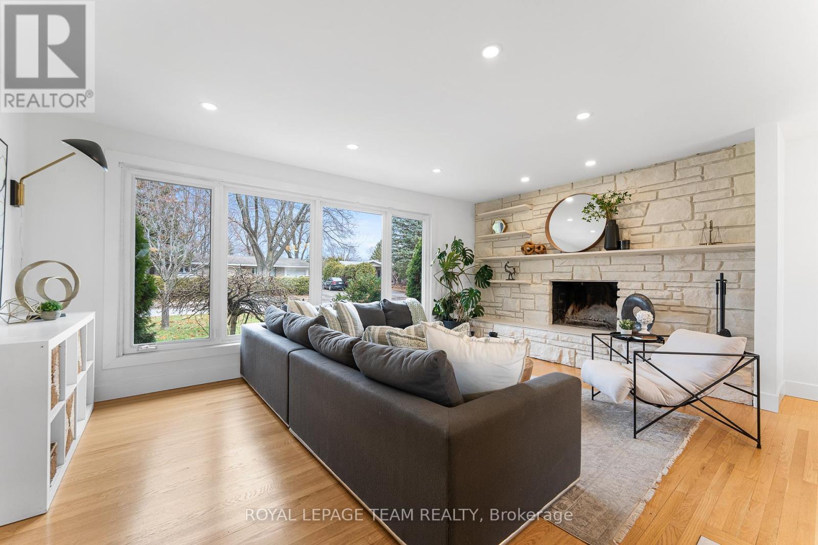 62 Crystal Beach Drive, Ottawa, Ontario  K2H 5N1 - Photo 7 - X12586752