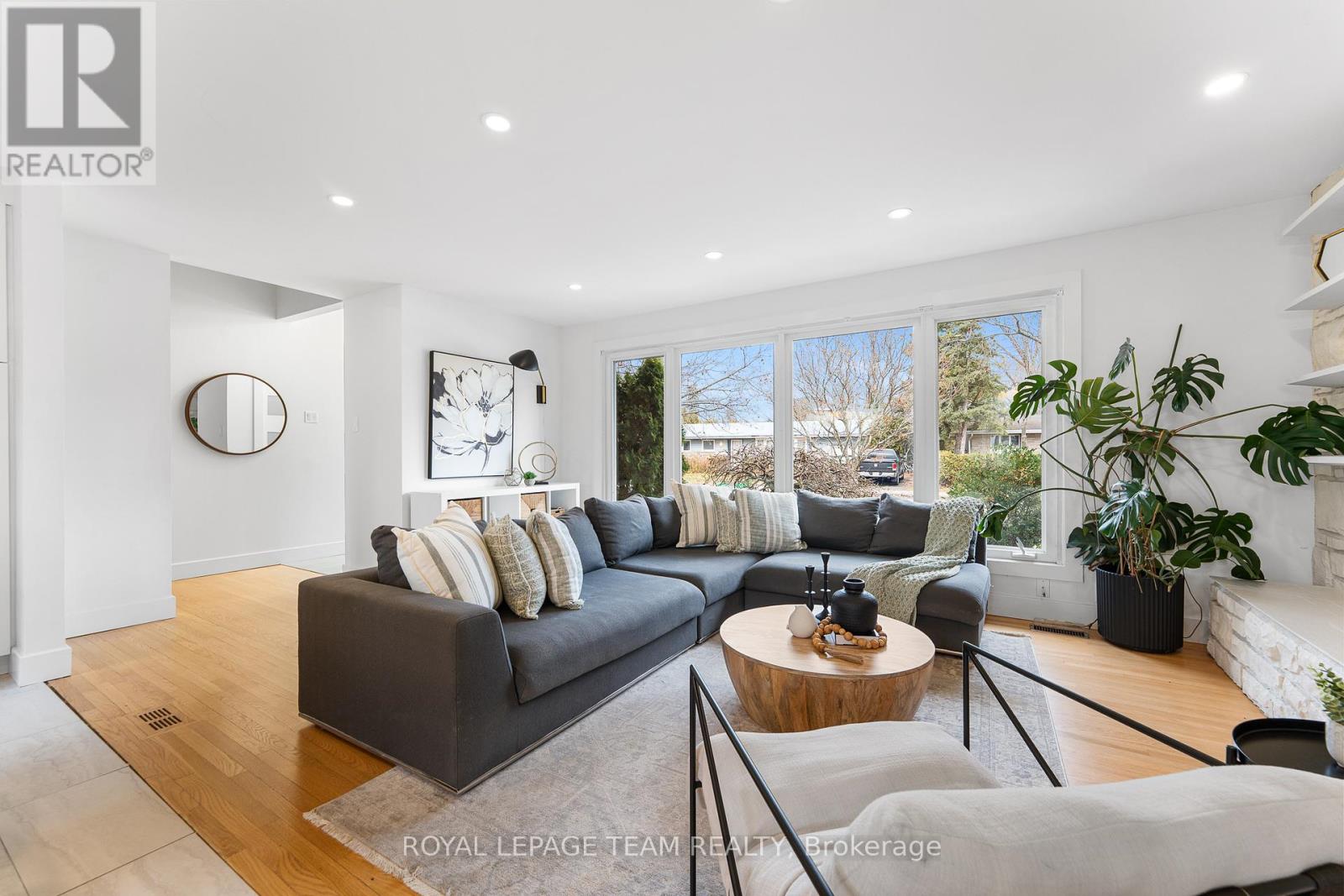 62 Crystal Beach Drive, Ottawa, Ontario  K2H 5N1 - Photo 8 - X12586752