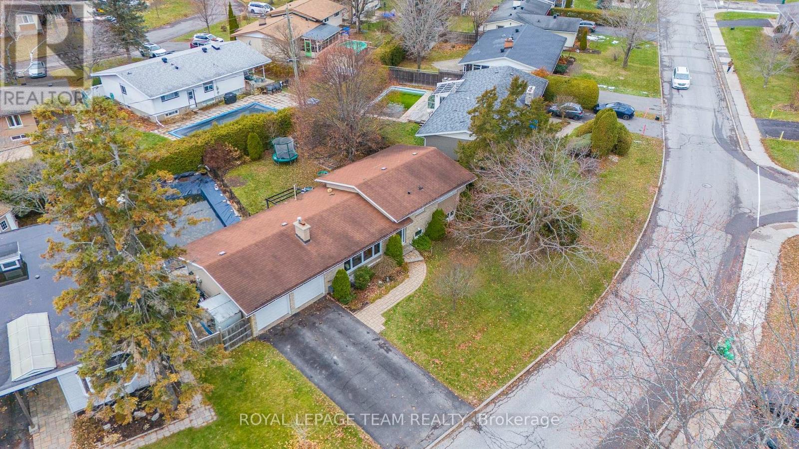 62 Crystal Beach Drive, Ottawa, Ontario  K2H 5N1 - Photo 47 - X12586752