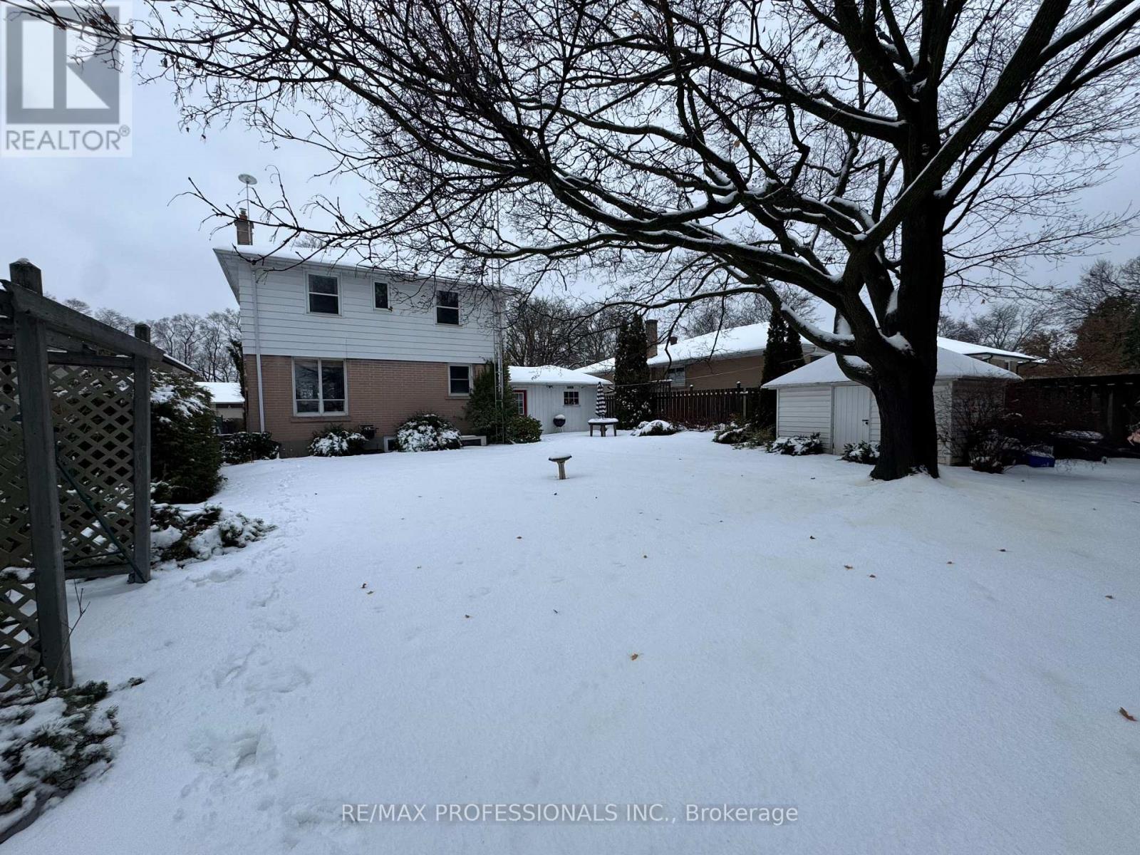 77 Bedford Park Avenue, Richmond Hill, Ontario  L4C 2N9 - Photo 36 - N12680072