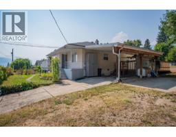 3404 4th Avenue, Castlegar, British Columbia