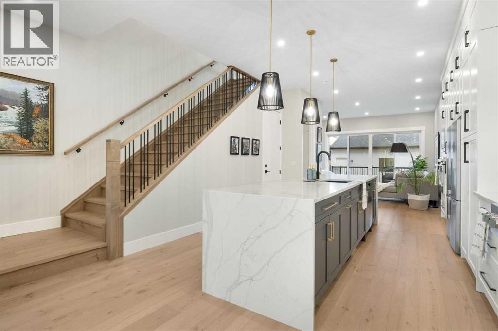 2414 35 Street Sw, Calgary, Alberta  T3E 2Y1 - Photo 9 - A2270777