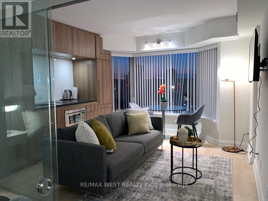 1401 - 155 YORKVILLE AVENUE, Toronto, Ontario