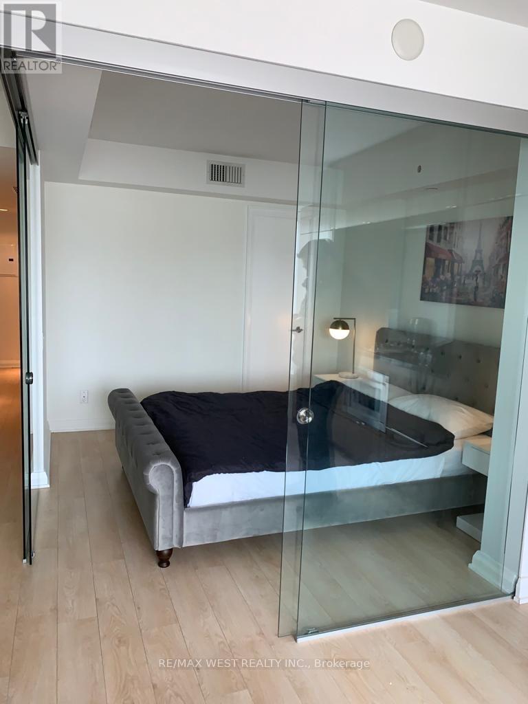 1401 - 155 Yorkville Avenue, Toronto, Ontario  M5R 0B4 - Photo 5 - C12680944