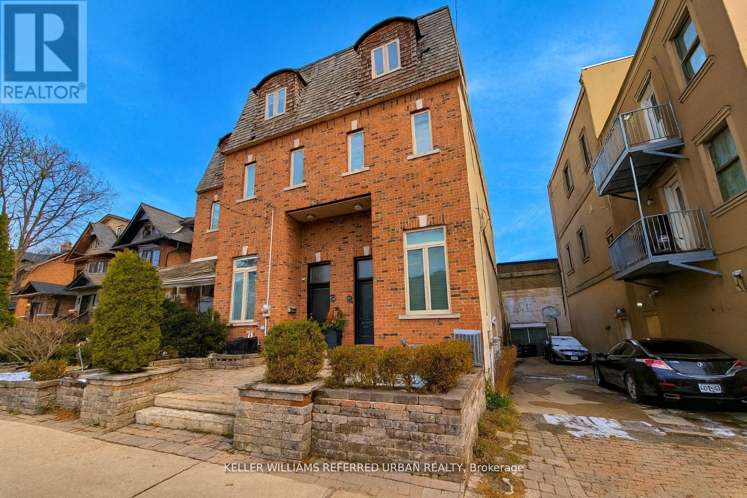 287 KINGSWOOD ROAD, Toronto, Ontario
