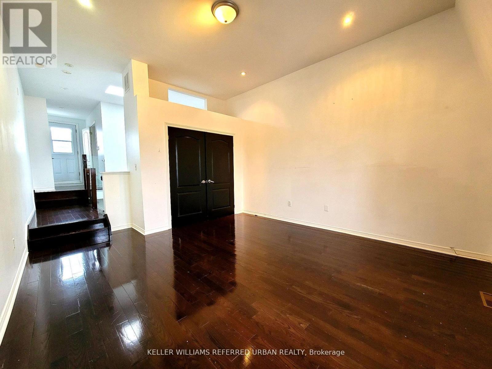 287 Kingswood Road, Toronto, Ontario  M4E 3N8 - Photo 12 - E12680942