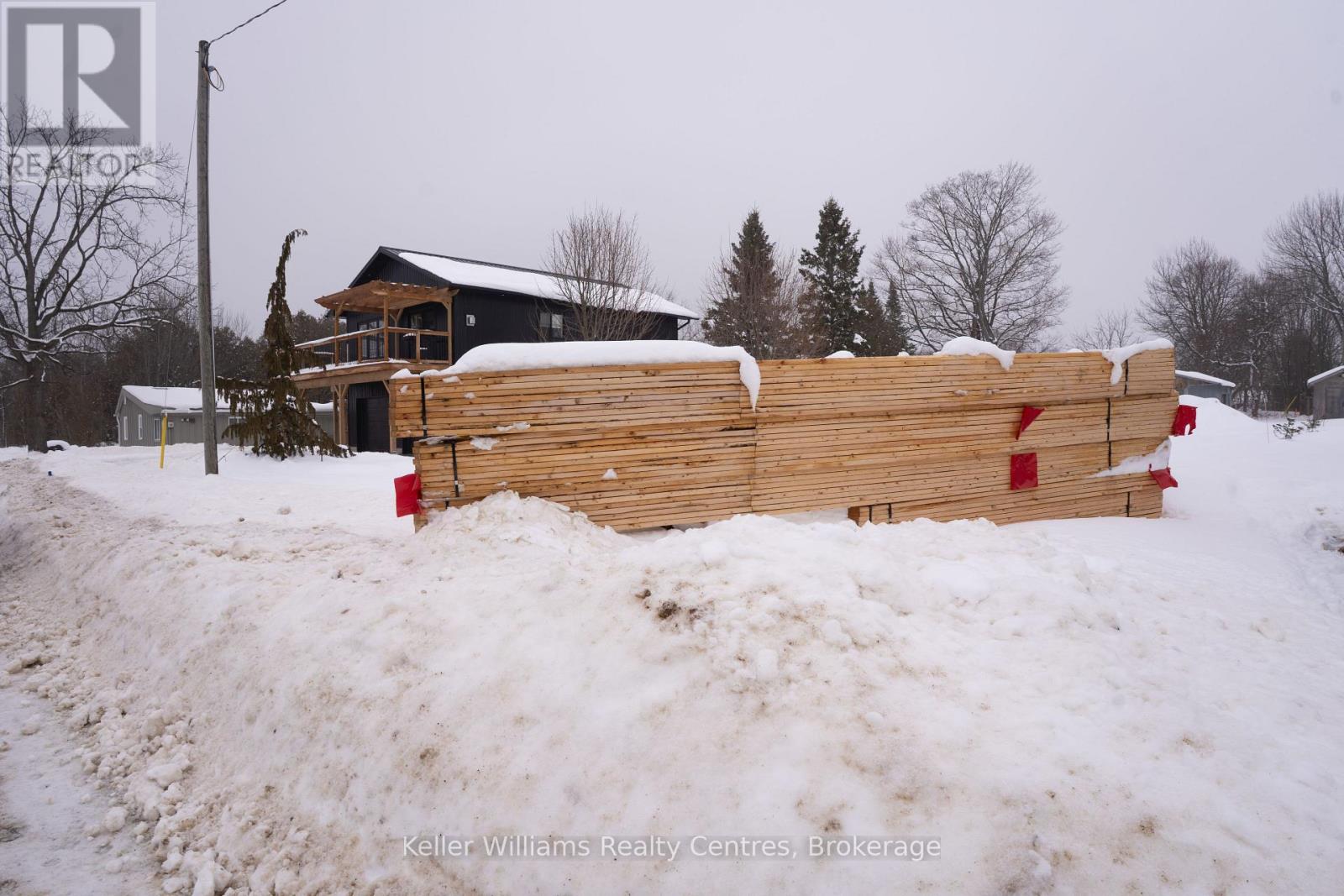665 Watson Street, South Bruce Peninsula, Ontario  N0H 2T0 - Photo 12 - X12678536