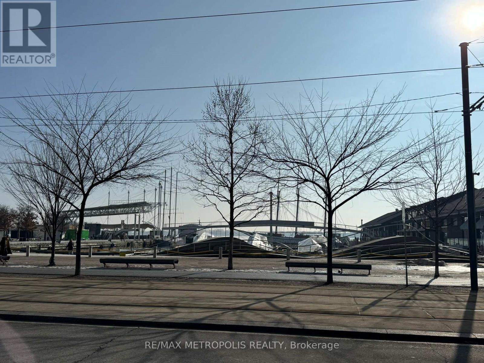 704 - 250 Queens Quay W, Toronto, Ontario  M5J 2N2 - Photo 2 - C12530384