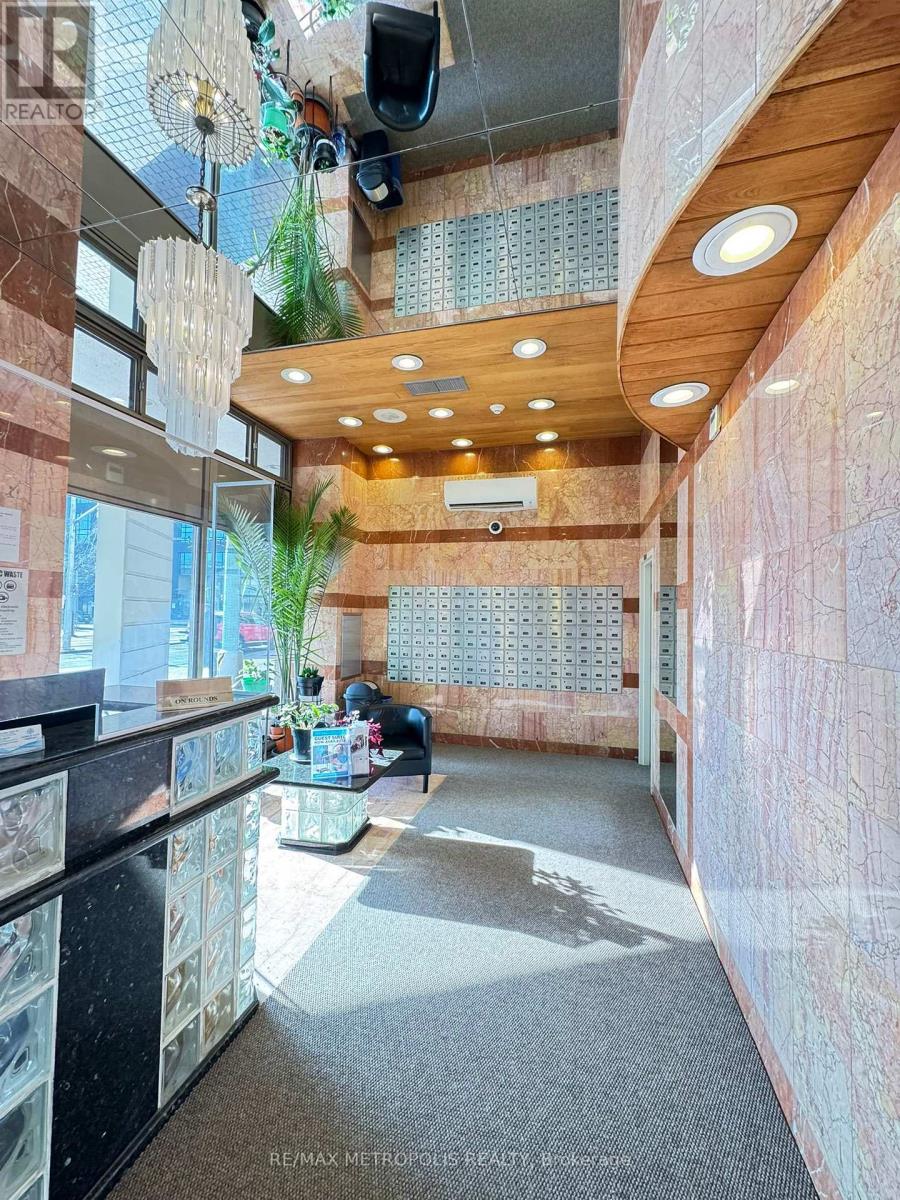 704 - 250 Queens Quay W, Toronto, Ontario  M5J 2N2 - Photo 3 - C12530384