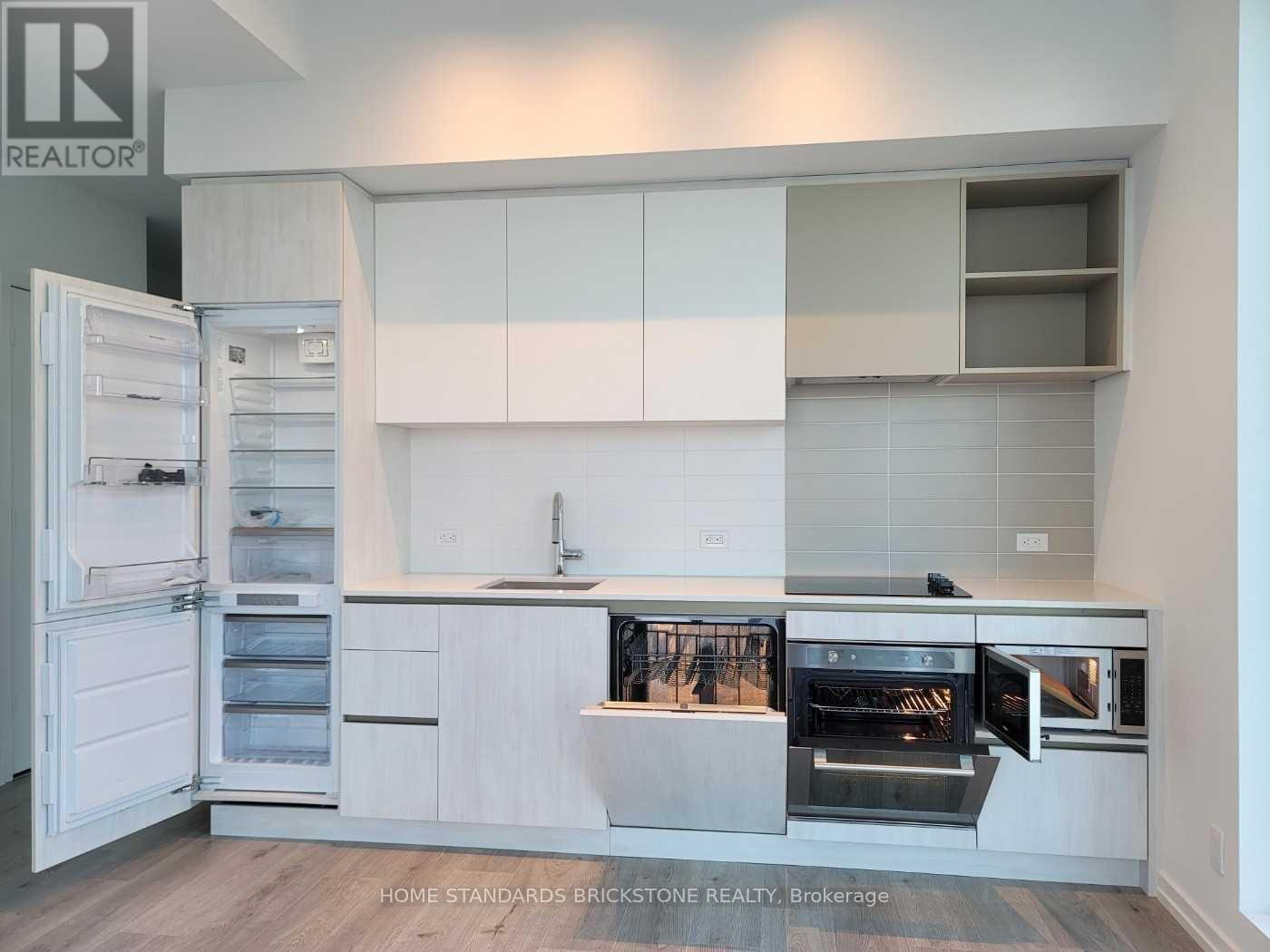 2705 - 1000 Portage Parkway, Vaughan, Ontario  L4K 0L1 - Photo 7 - N12681010