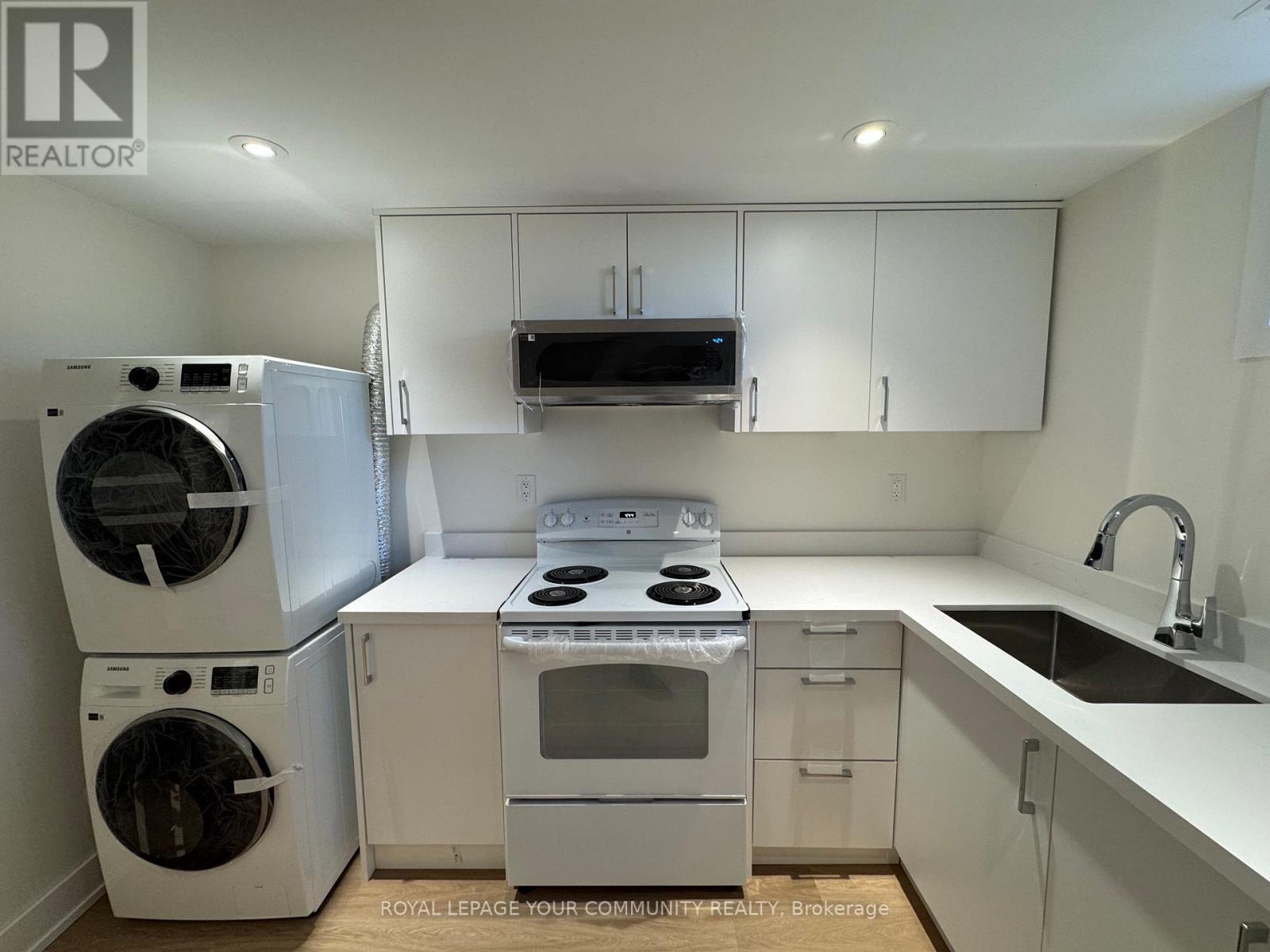 Lower 2 - 145 Harrison Drive, Newmarket, Ontario  L3Y 4P5 - Photo 11 - N12681040