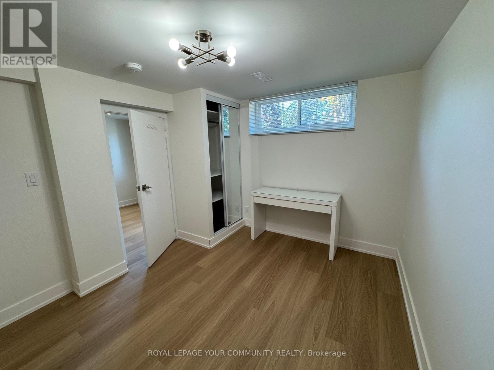 Lower 2 - 145 Harrison Drive, Newmarket, Ontario  L3Y 4P5 - Photo 4 - N12681040