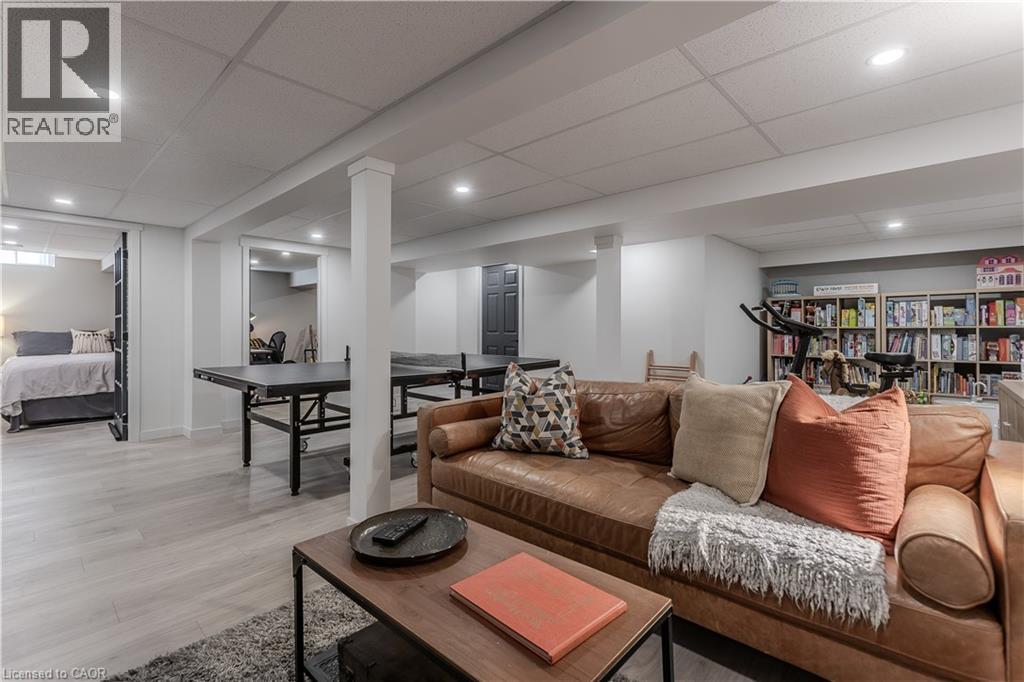 347 Delancey Boulevard, Hamilton, Ontario  L9B 2B4 - Photo 24 - 40797261