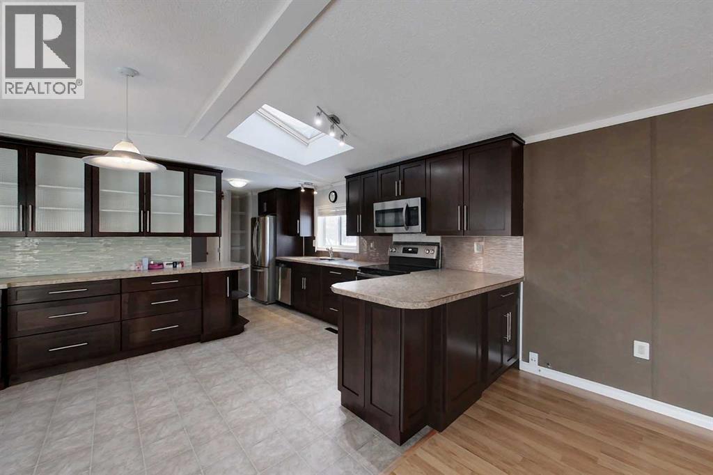 725 6 Avenue Nw, Slave Lake, Alberta  T0G 2A1 - Photo 3 - A2275498