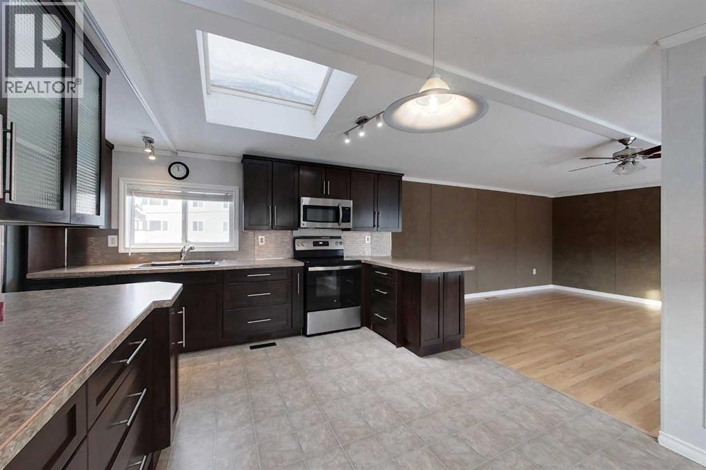 725 6 Avenue Nw, Slave Lake, Alberta  T0G 2A1 - Photo 4 - A2275498