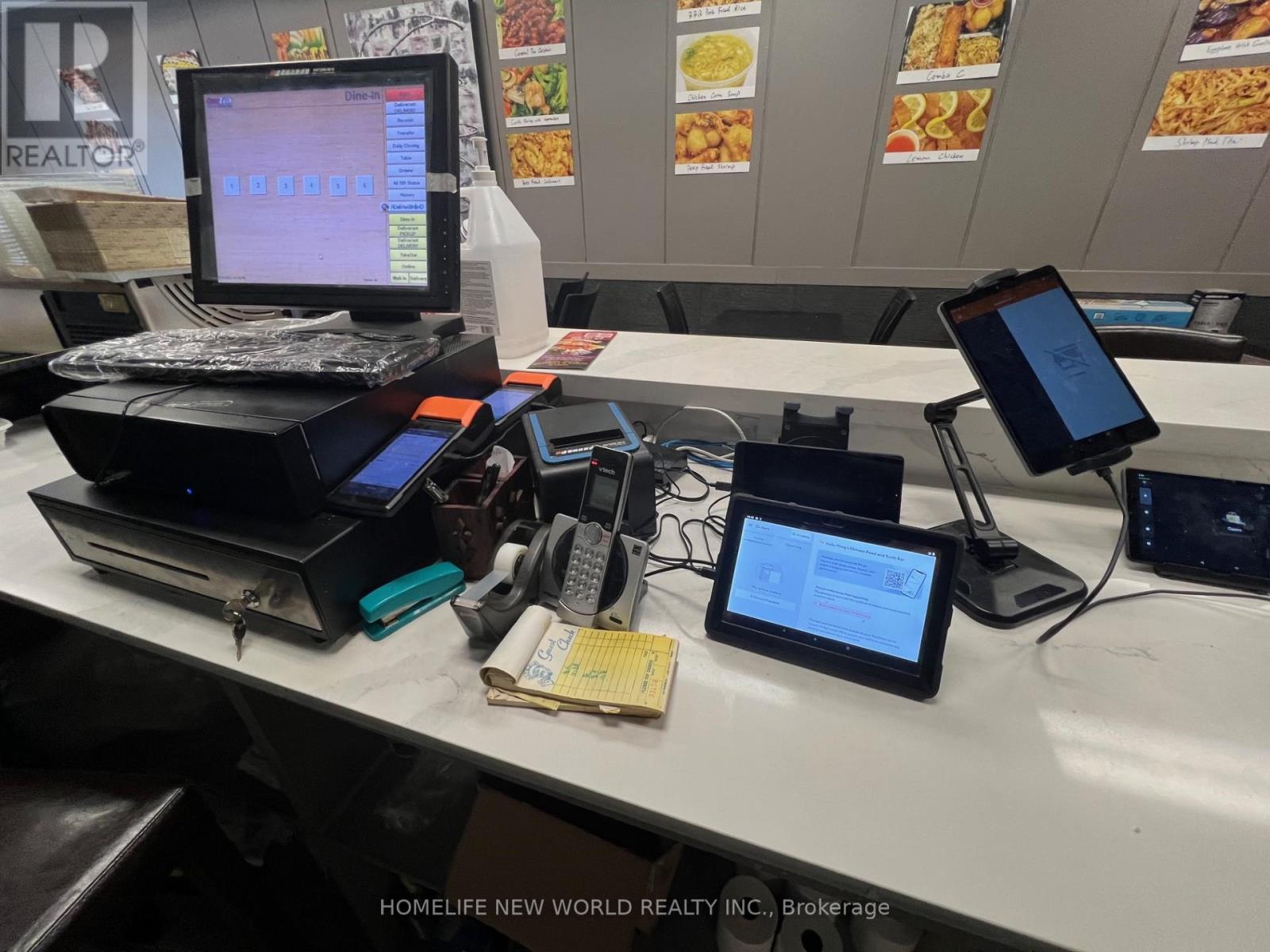 Gnd+bmt - 1662 Eglinton Avenue W, Toronto, Ontario  M6E 2H2 - Photo 17 - W12681034