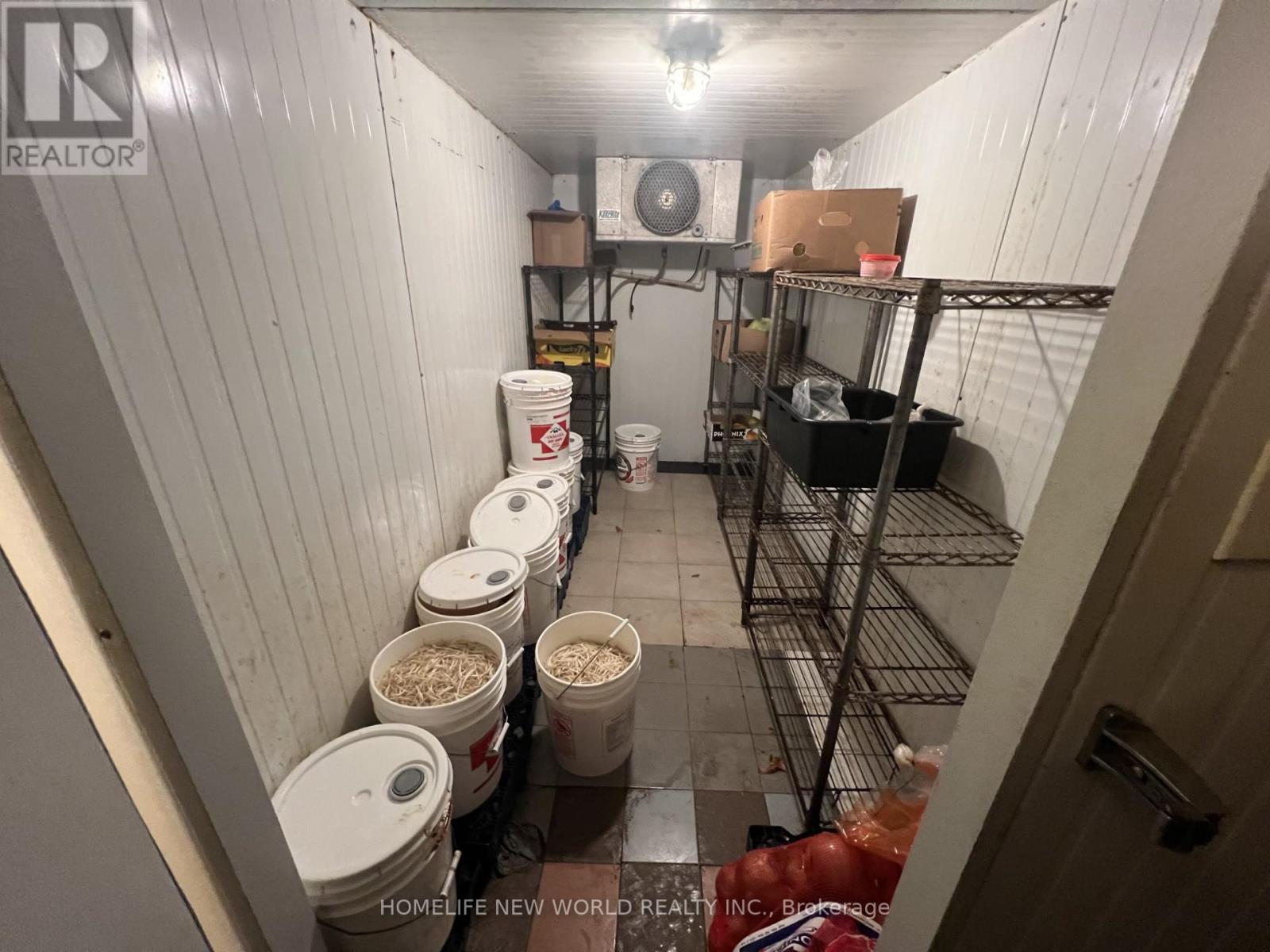 Gnd+bmt - 1662 Eglinton Avenue W, Toronto, Ontario  M6E 2H2 - Photo 37 - W12681034