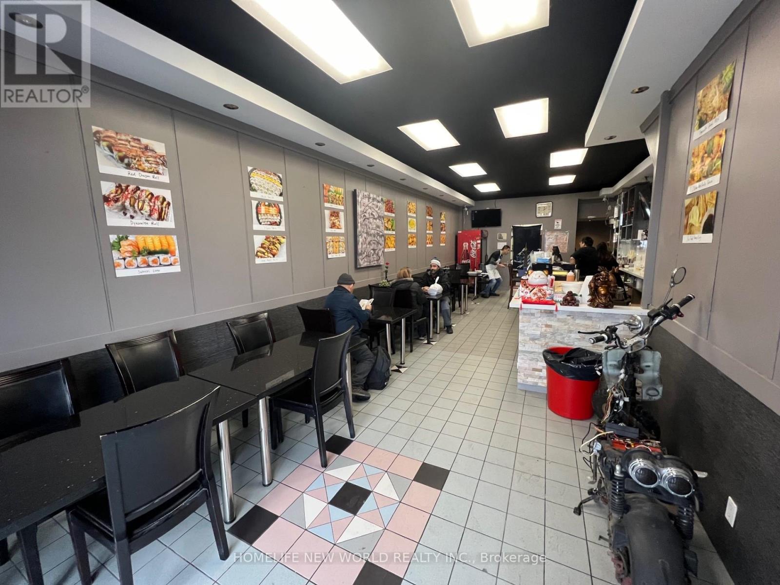 Gnd+bmt - 1662 Eglinton Avenue W, Toronto, Ontario  M6E 2H2 - Photo 8 - W12681034