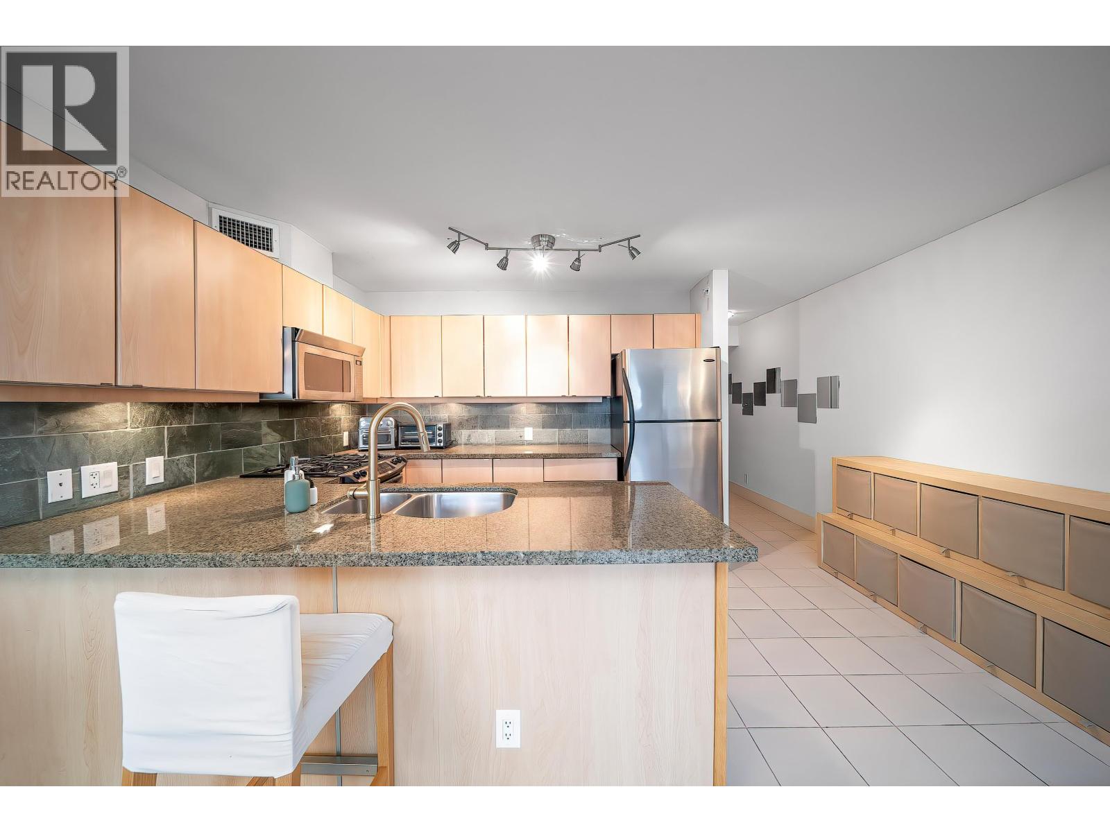 1709 6068 No. 3 Road, Richmond, British Columbia V6Y 4M7 - Photo 5 - R3077467