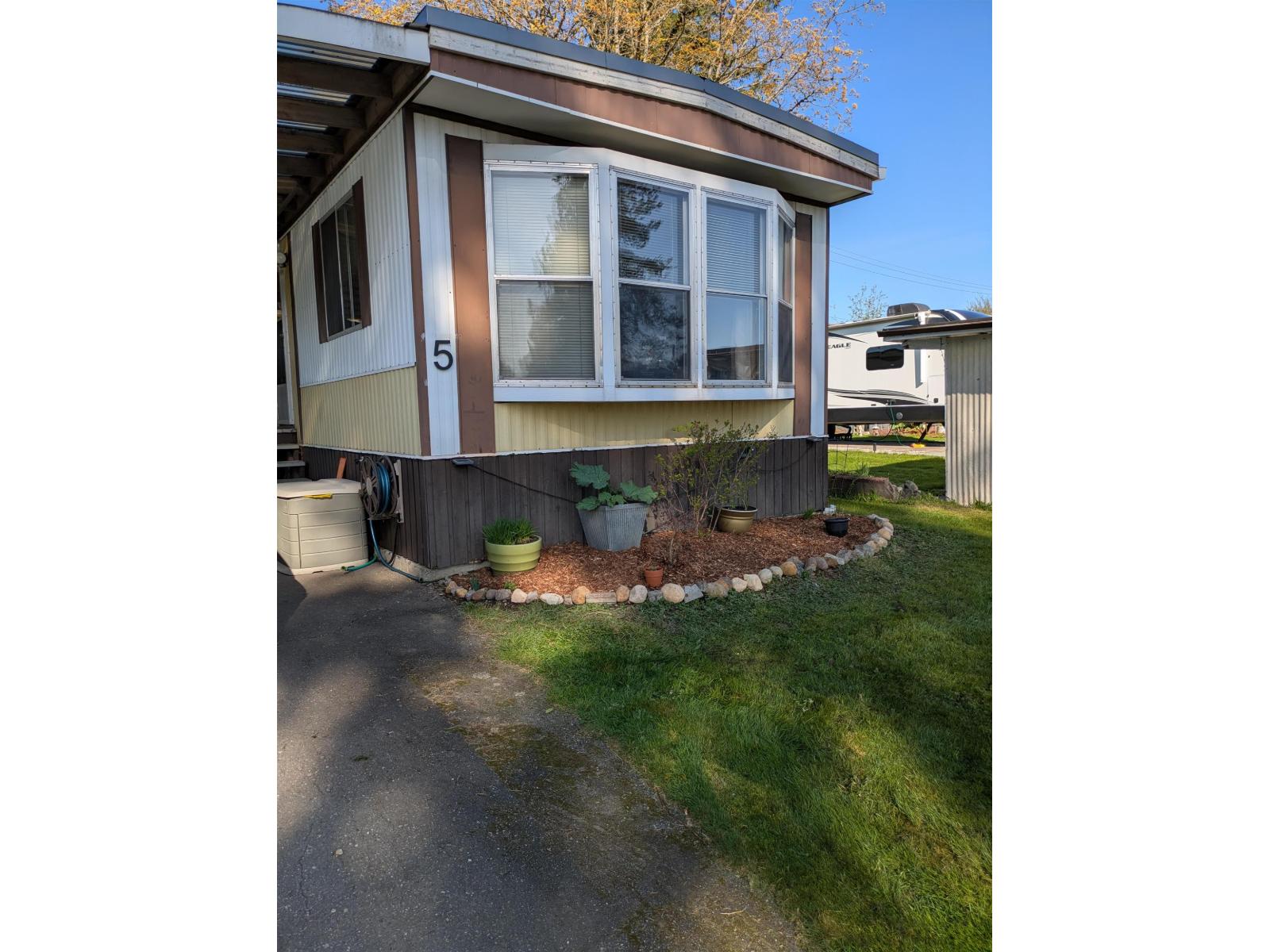 5 23141 72 Avenue, Langley, British Columbia  V2Y 2R9 - Photo 3 - R3074314