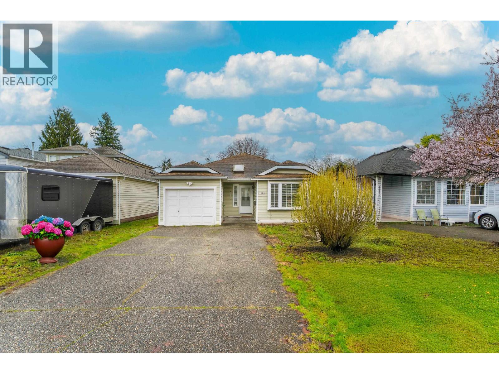 11484 207 Street, Maple Ridge, British Columbia  V2X 1X1 - Photo 11 - R3072563