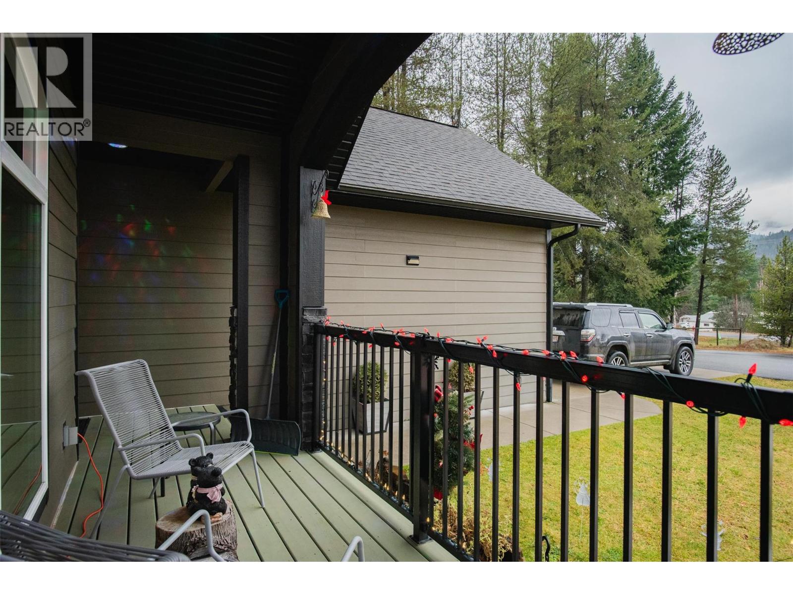 892 Waterloo Road, Castlegar, British Columbia  V1N 4K8 - Photo 48 - 10371118