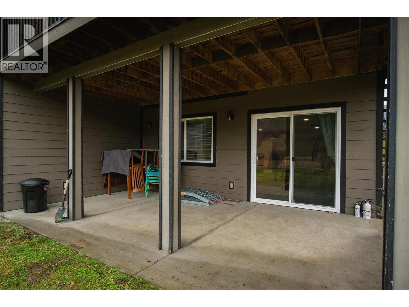 892 Waterloo Road, Castlegar, British Columbia  V1N 4K8 - Photo 53 - 10371118