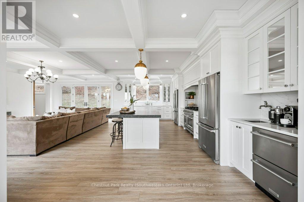 27 Vardon Drive, Guelph, Ontario N1G 1W8 - Photo 20 - X12096573