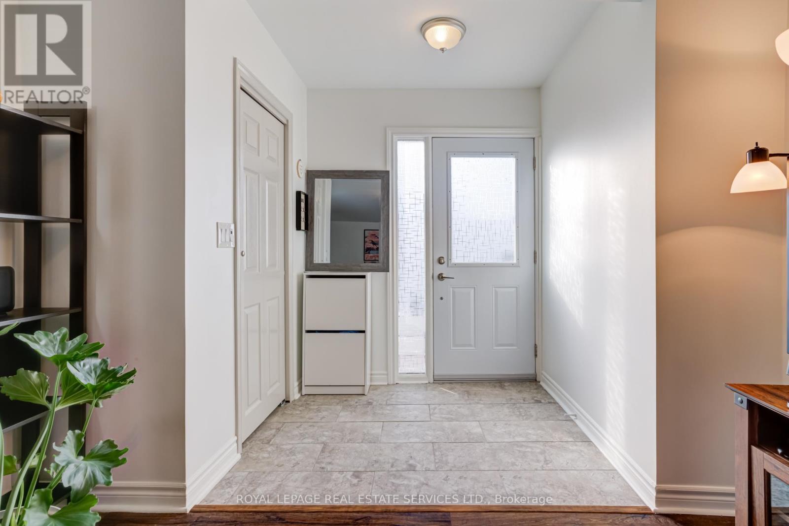 36 Harmony Avenue, Hamilton, Ontario  L8H 4X2 - Photo 5 - X12680974