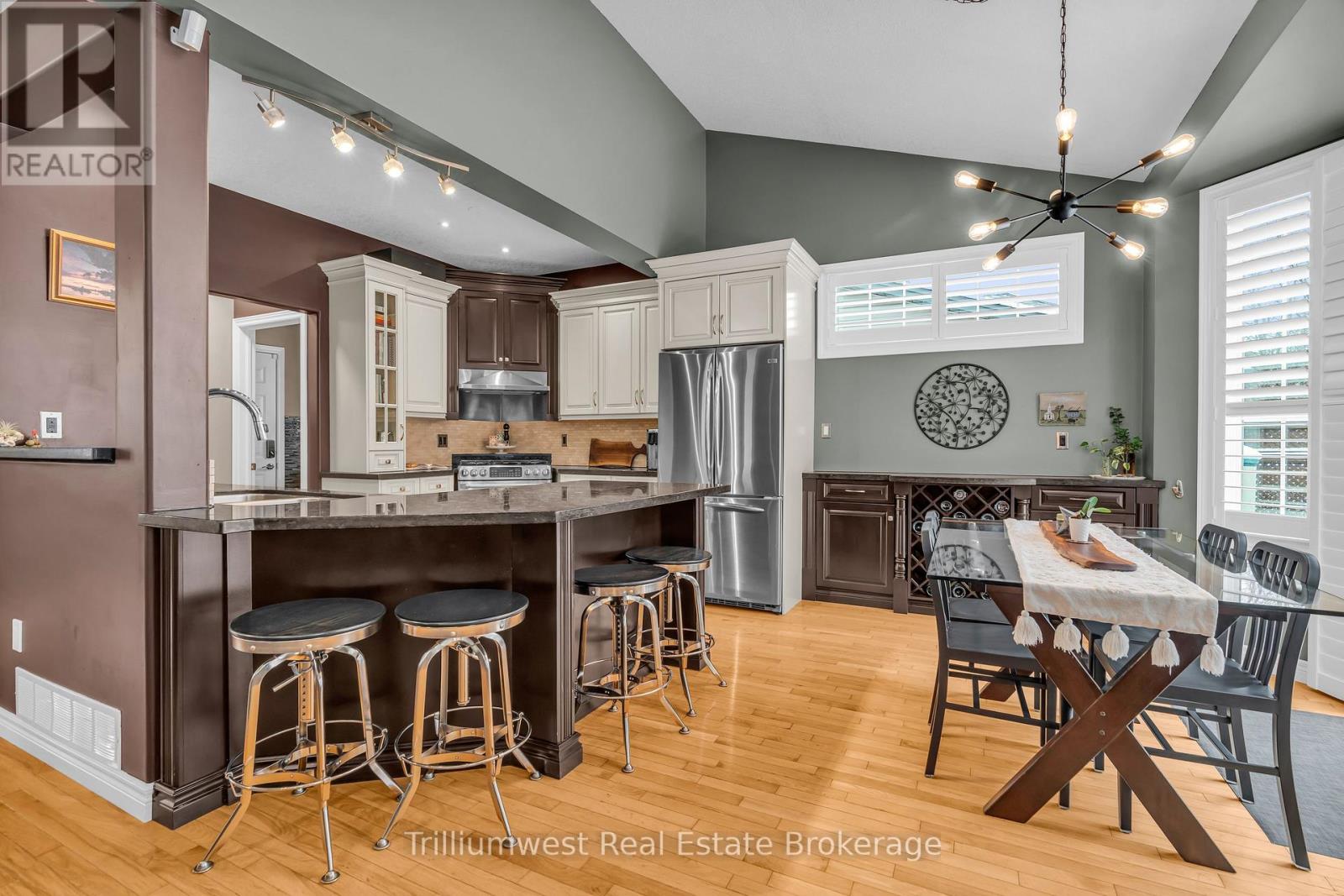 610 Rock Point Crescent, Waterloo, Ontario  N2V 2K3 - Photo 12 - X12681050