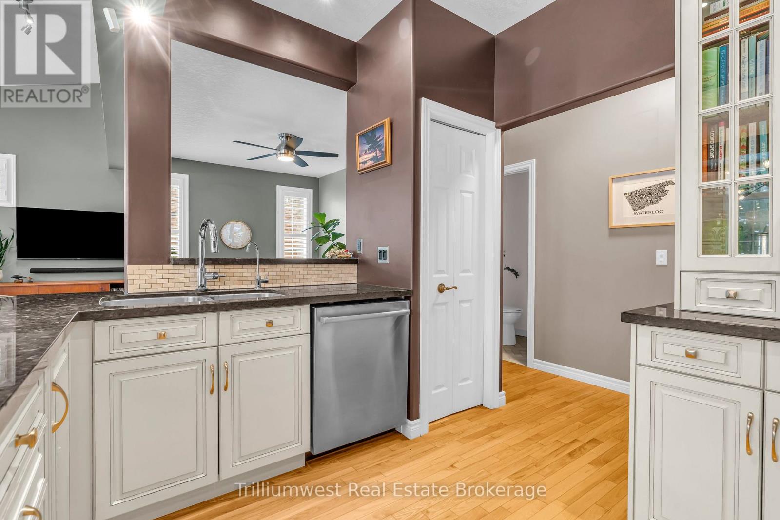 610 Rock Point Crescent, Waterloo, Ontario  N2V 2K3 - Photo 16 - X12681050