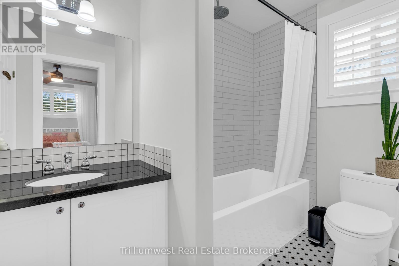 610 Rock Point Crescent, Waterloo, Ontario  N2V 2K3 - Photo 27 - X12681050