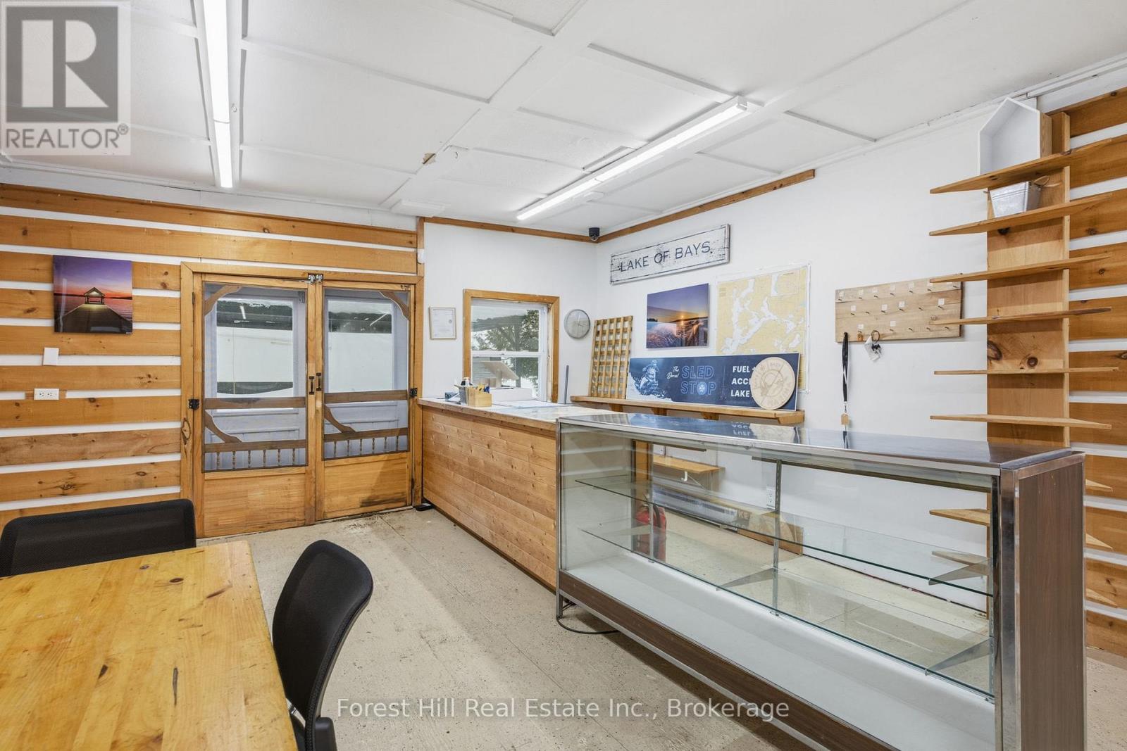 1092 Main Street, Lake Of Bays, Ontario  P0B 1A0 - Photo 16 - X12681198