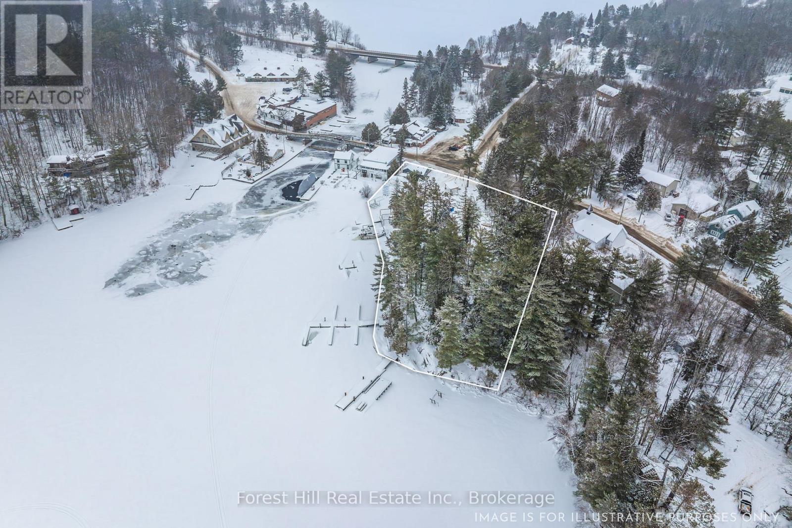 1092 Main Street, Lake Of Bays, Ontario  P0B 1A0 - Photo 2 - X12681198