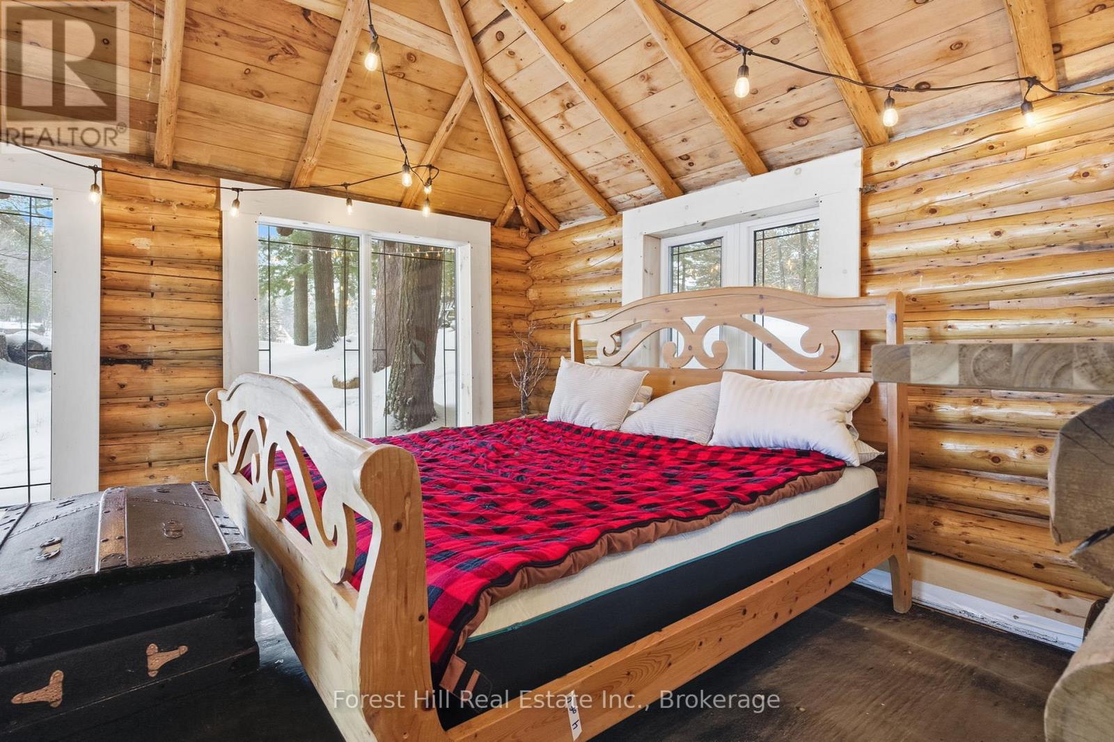 1092 Main Street, Lake Of Bays, Ontario  P0B 1A0 - Photo 30 - X12681198