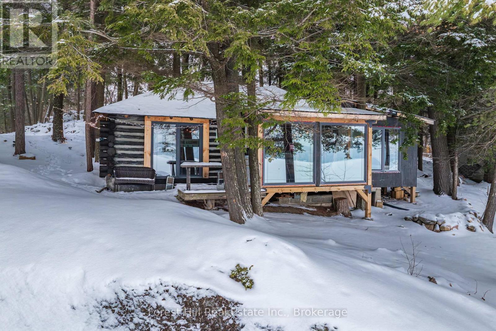 1092 Main Street, Lake Of Bays, Ontario  P0B 1A0 - Photo 44 - X12681198