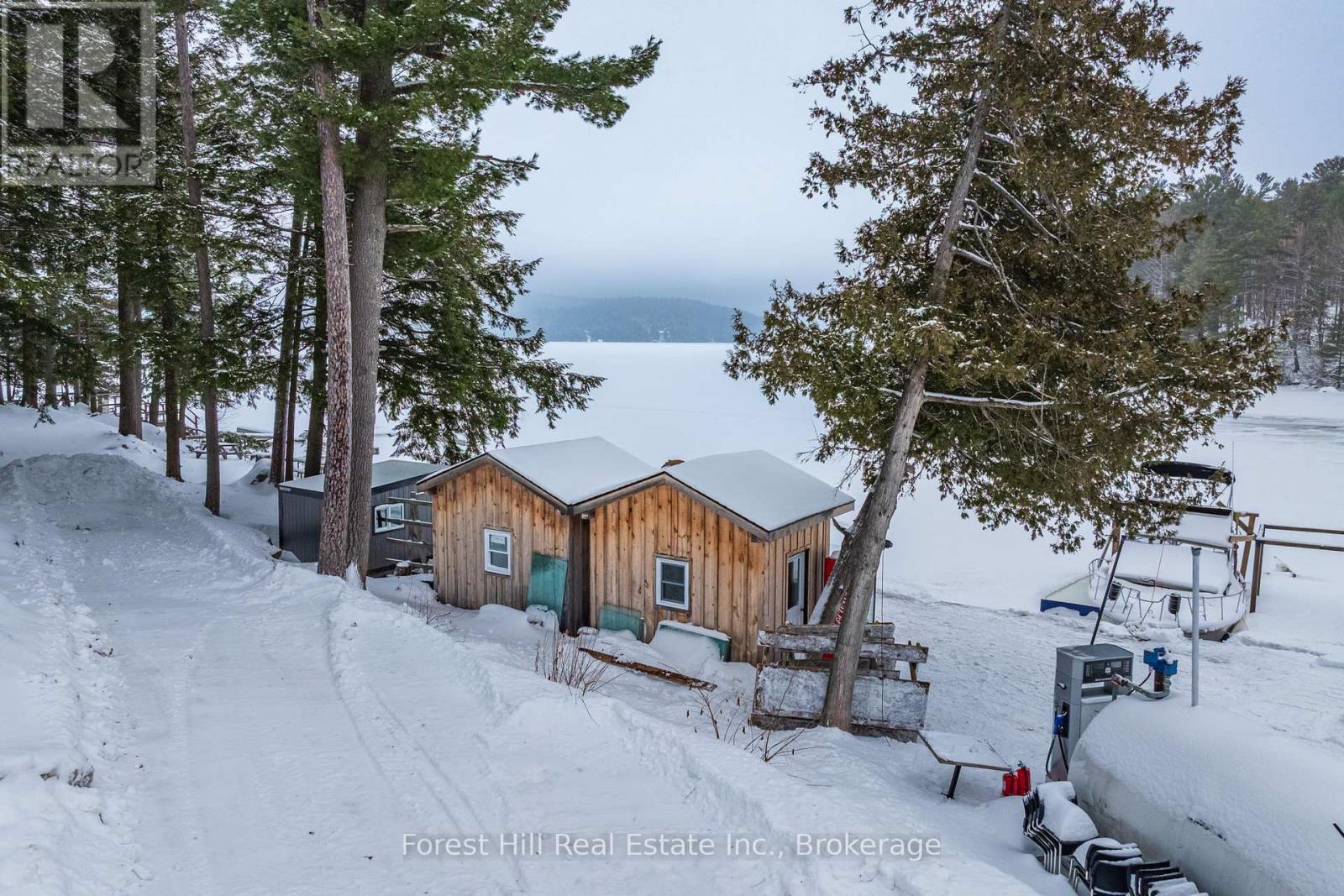 1092 Main Street, Lake Of Bays, Ontario  P0B 1A0 - Photo 48 - X12681198