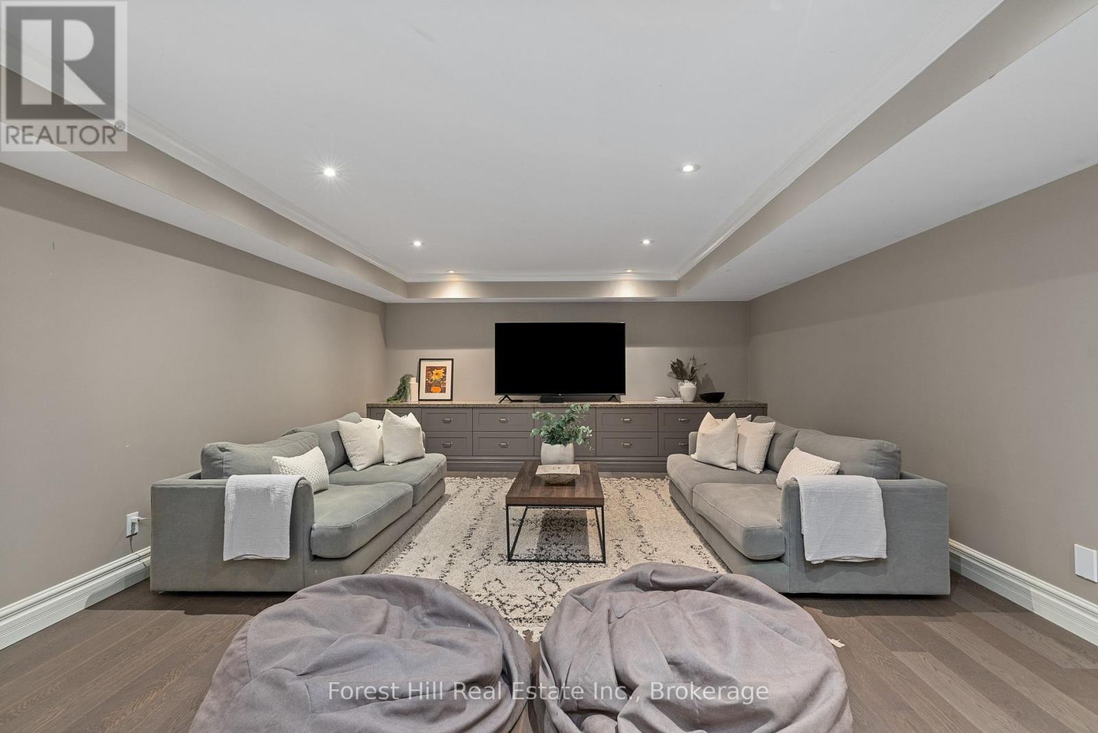 156 Snowbridge Way, Blue Mountains, Ontario  L9Y 0V1 - Photo 34 - X12681212