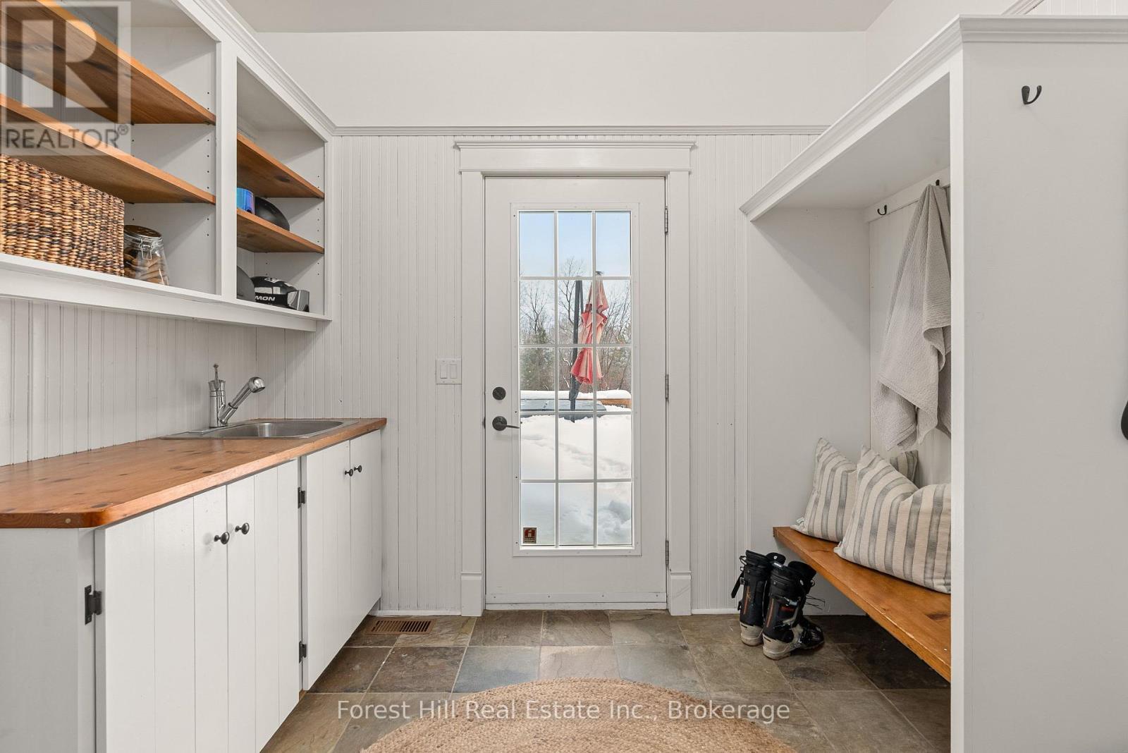 156 Snowbridge Way, Blue Mountains, Ontario  L9Y 0V1 - Photo 42 - X12681212