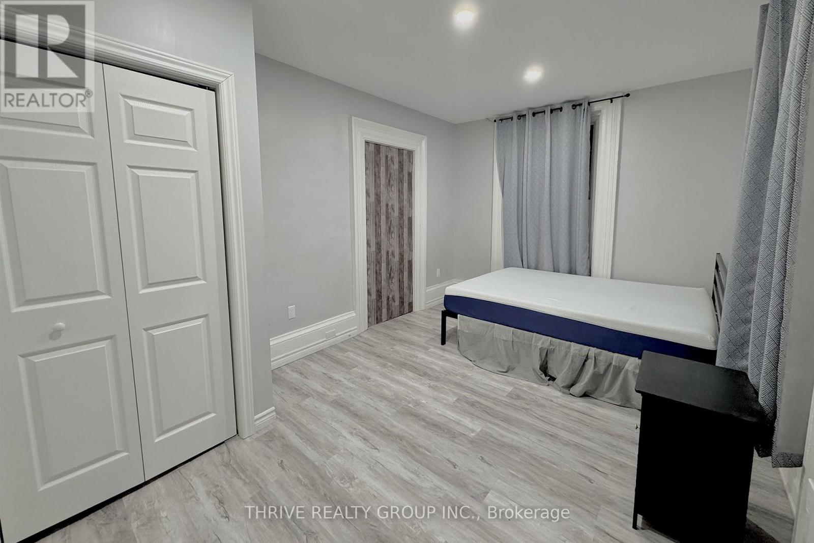 3 - 2 Metcalfe Street, St. Thomas, Ontario  N5R 3J9 - Photo 16 - X12681148