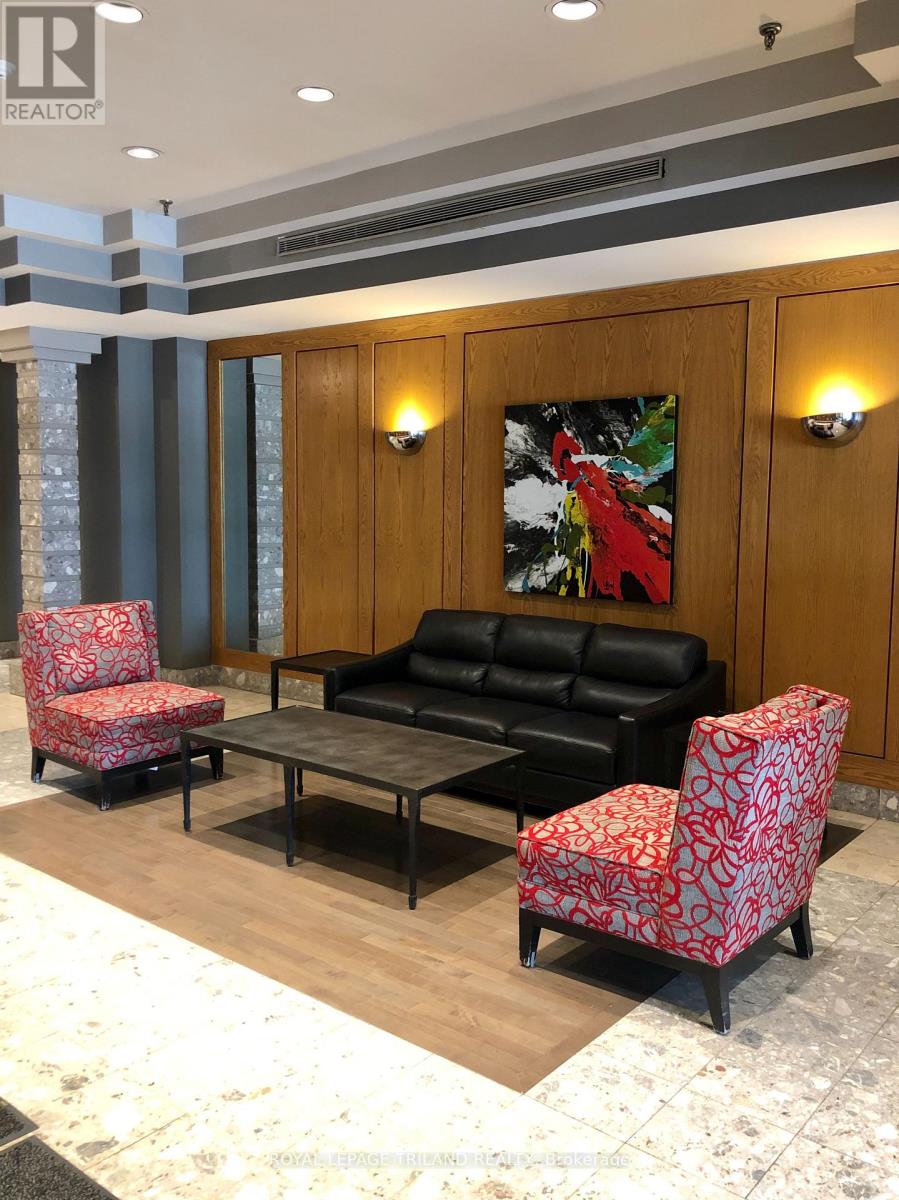 802 - 695 Richmond Street, London East, Ontario  N6A 5M8 - Photo 2 - X12681158